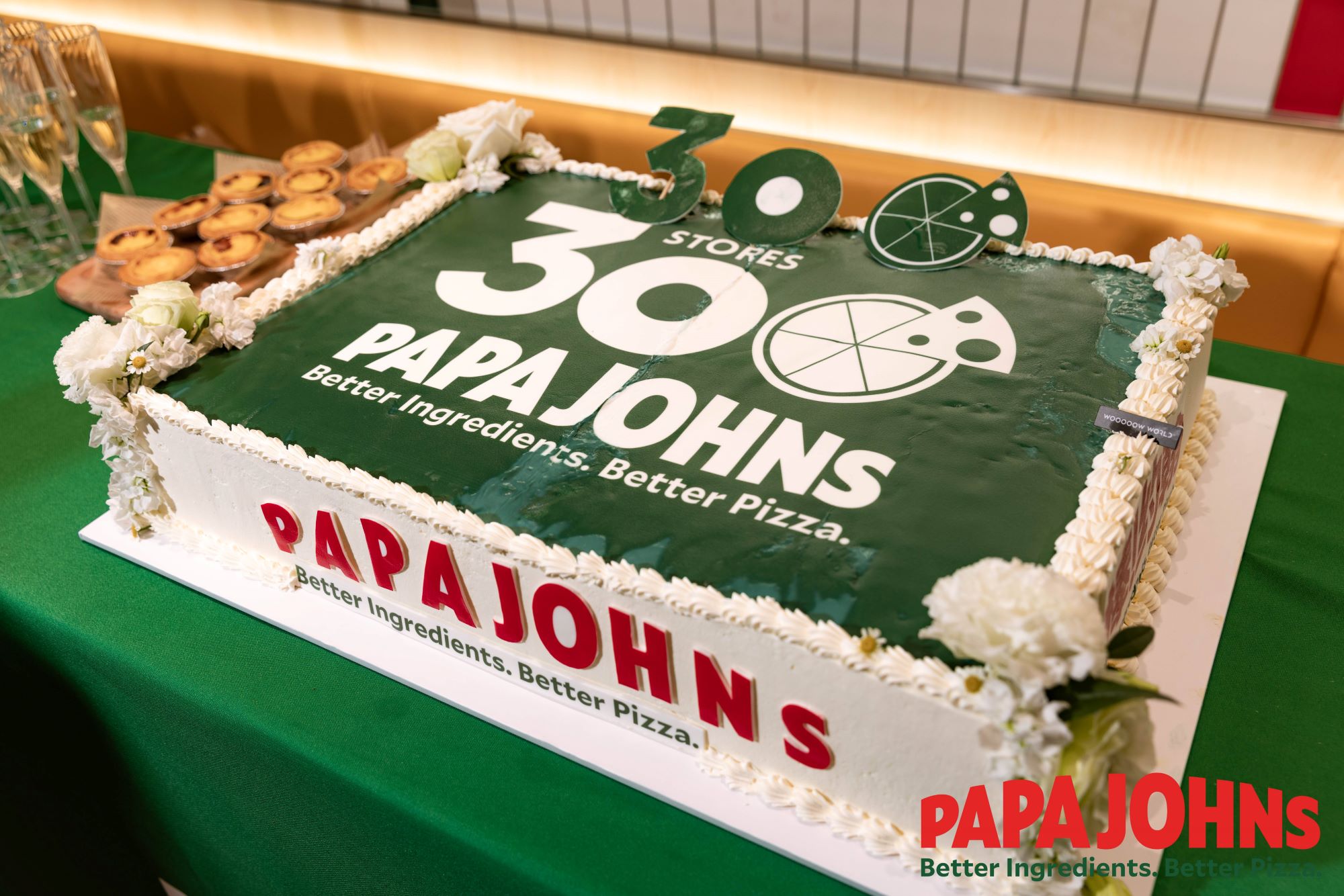 Shaq helps open the 300th Papa Johns restaurant in China