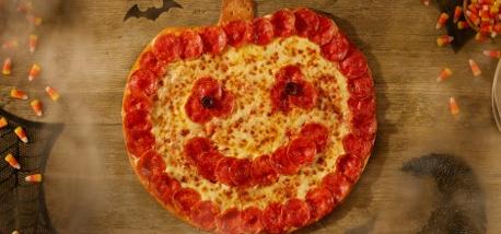 Jack-o'-lantern pizza
